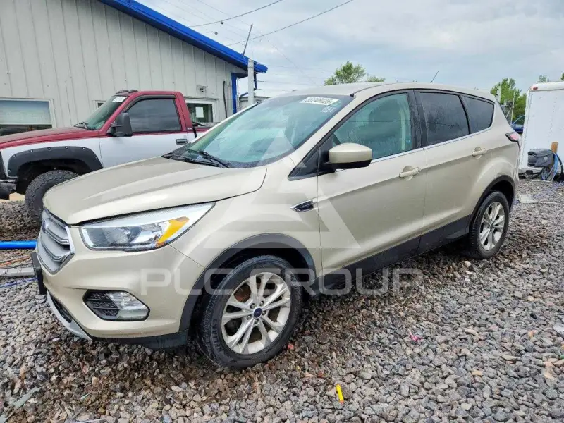 2017 Ford ESCAPE photo