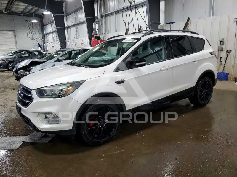 2017 Ford ESCAPE photo
