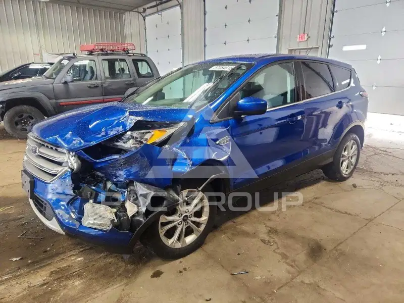 2017 Ford ESCAPE photo