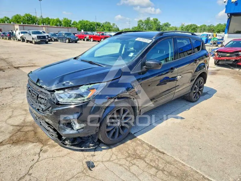 2017 Ford ESCAPE фото