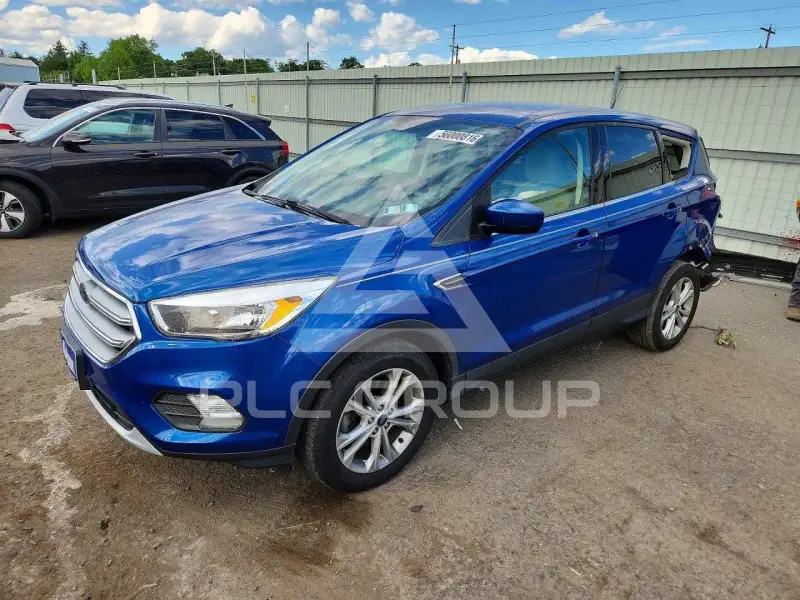 2017 Ford ESCAPE photo