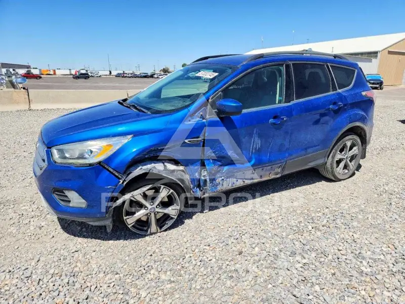 2017 Ford ESCAPE photo