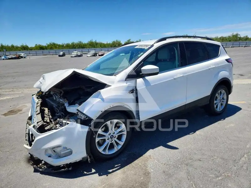 2017 Ford ESCAPE photo
