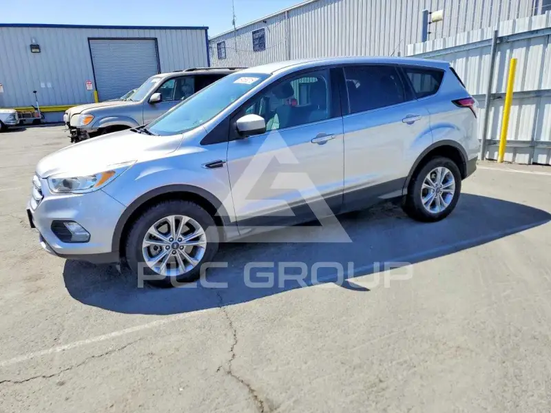 2017 Ford ESCAPE фото