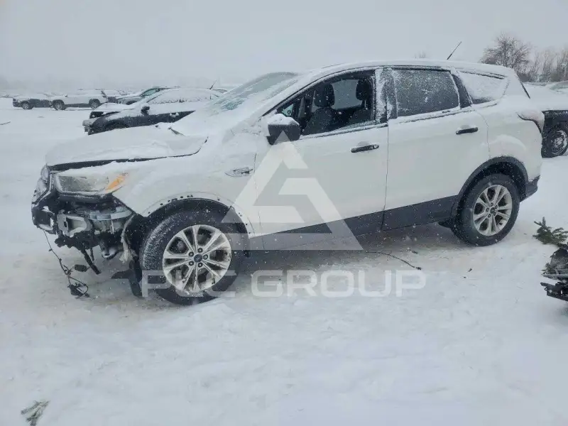 2017 Ford ESCAPE photo