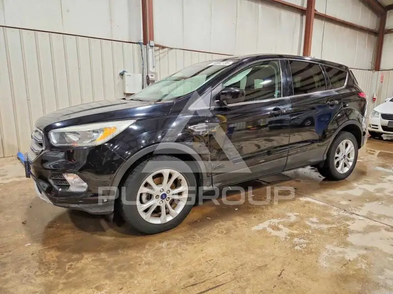 2017 Ford ESCAPE photo
