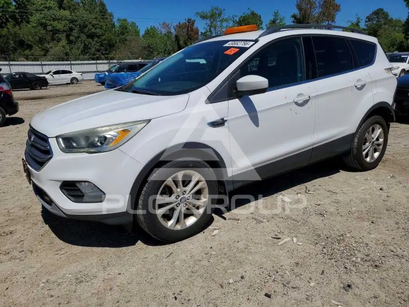 2017 Ford ESCAPE photo