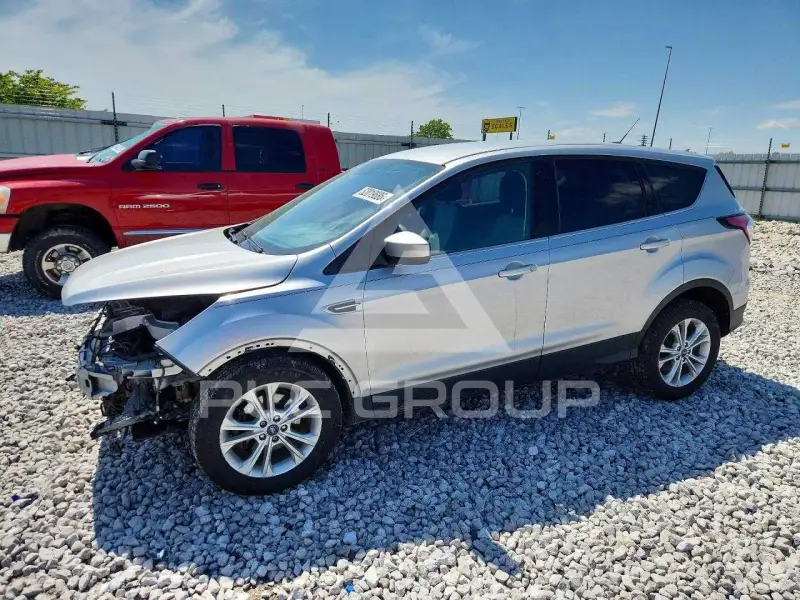 2017 Ford ESCAPE фото