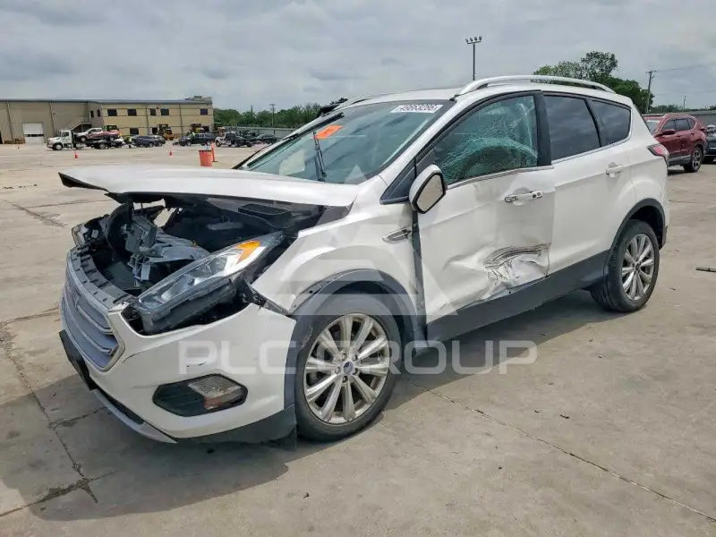 2017 Ford ESCAPE photo