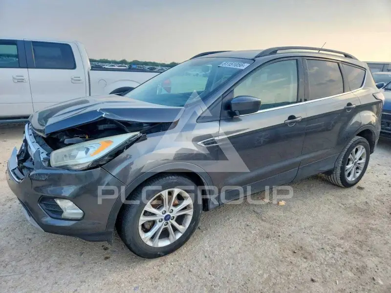 2017 Ford ESCAPE photo