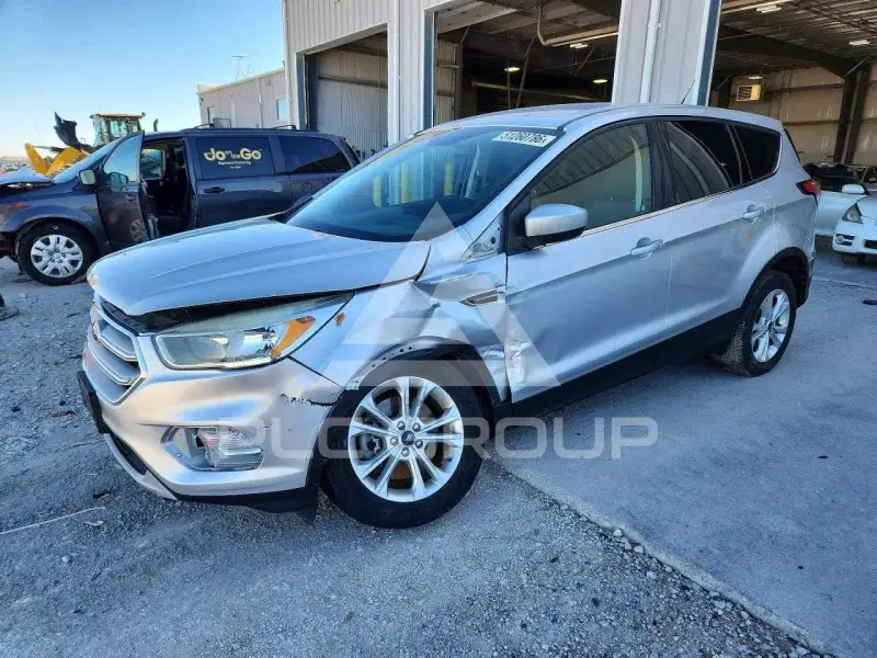 2017 Ford ESCAPE фото
