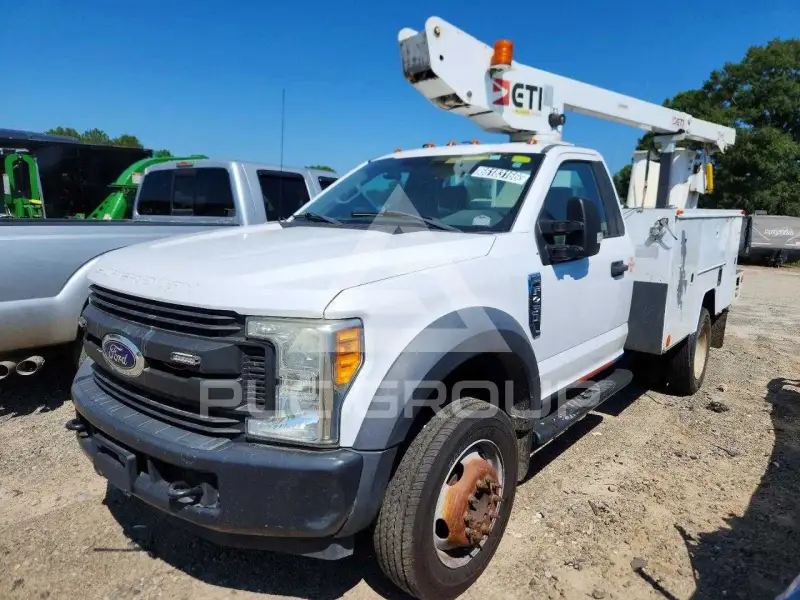 2017 Ford F-450 фото