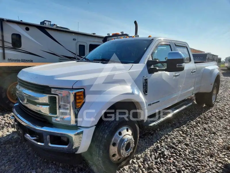 2017 Ford F-450 фото