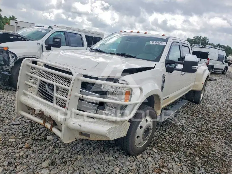 2017 Ford F-450 photo
