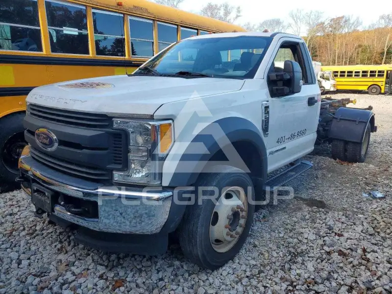 2017 Ford F-550 фото