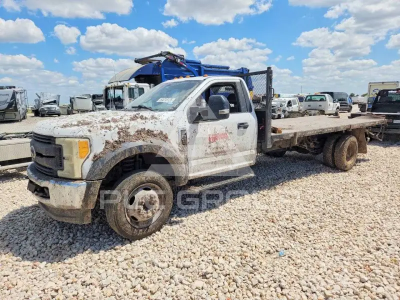 2017 Ford F-550 photo