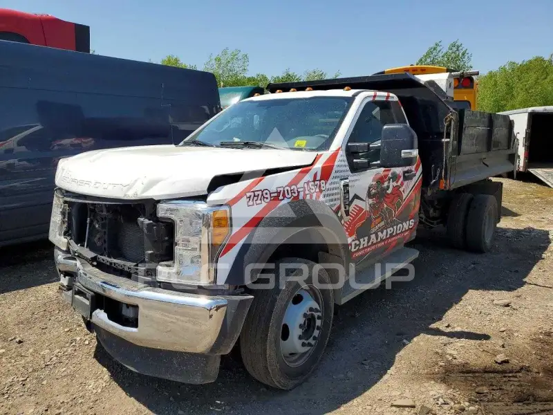 2017 Ford F-550 photo