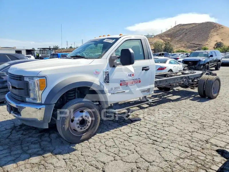 2017 Ford F-550 фото