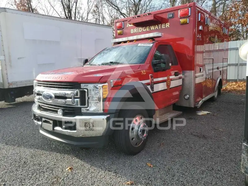 2017 Ford F-550 фото