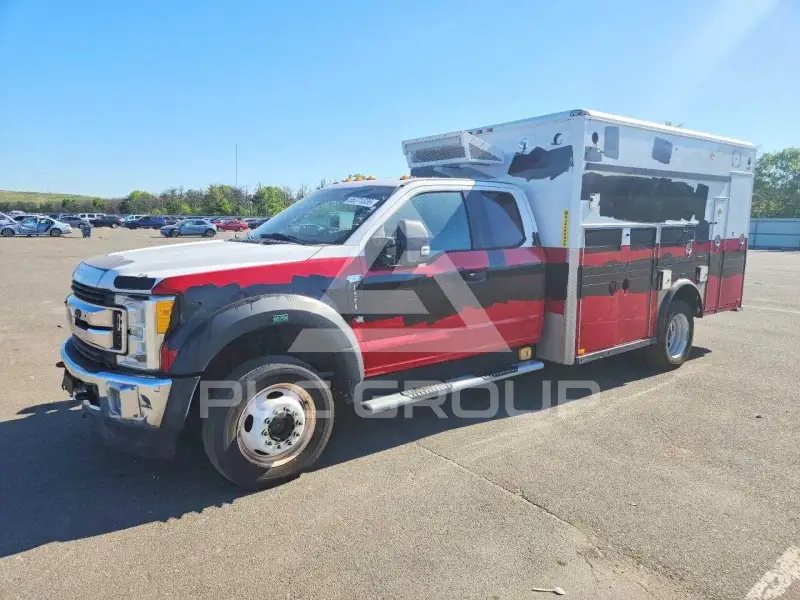 2017 Ford F-550 photo