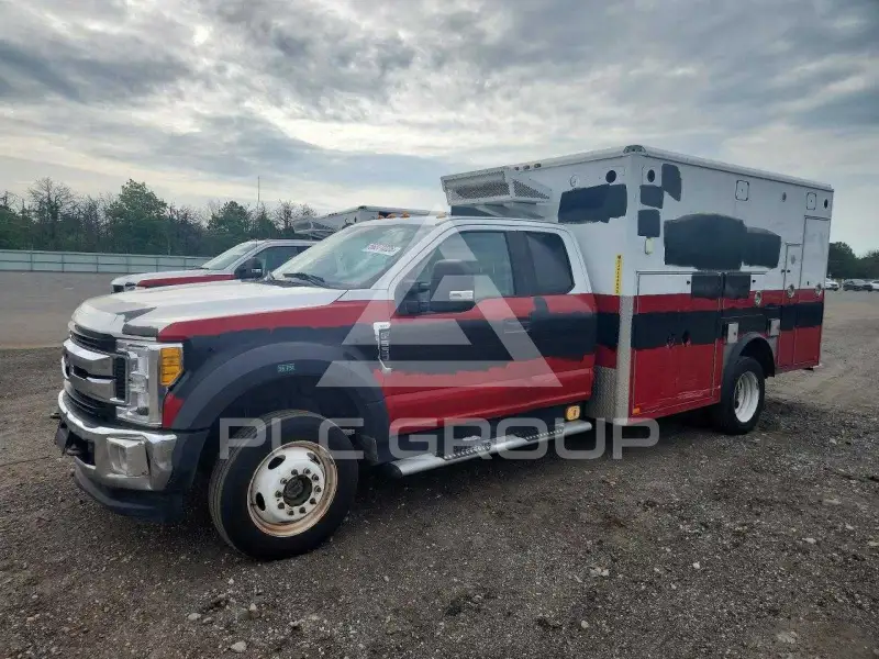 2017 Ford F-550 фото