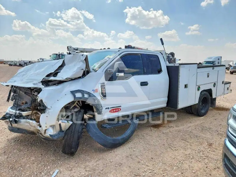 2017 Ford F-550 фото