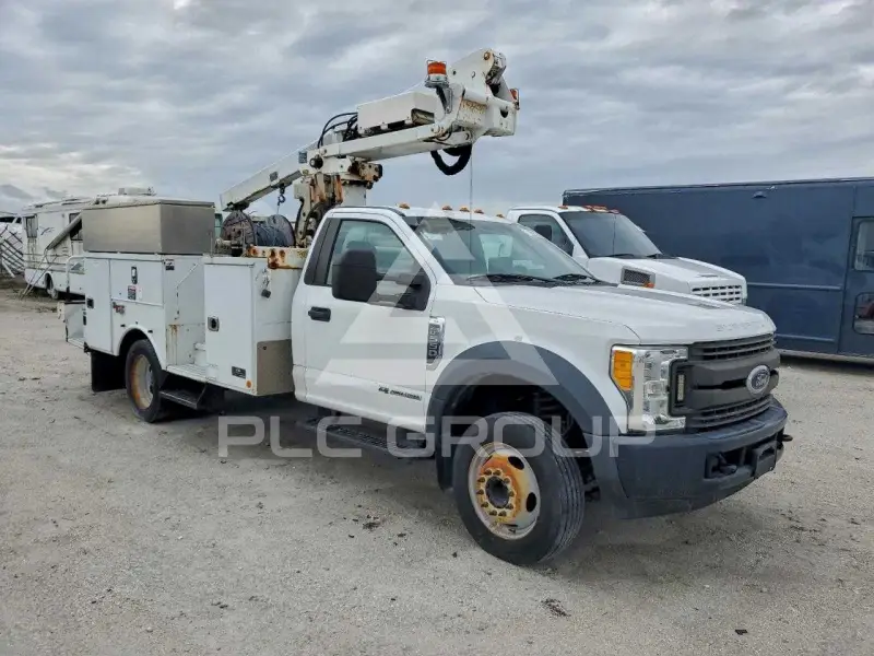 2017 Ford F-550 фото