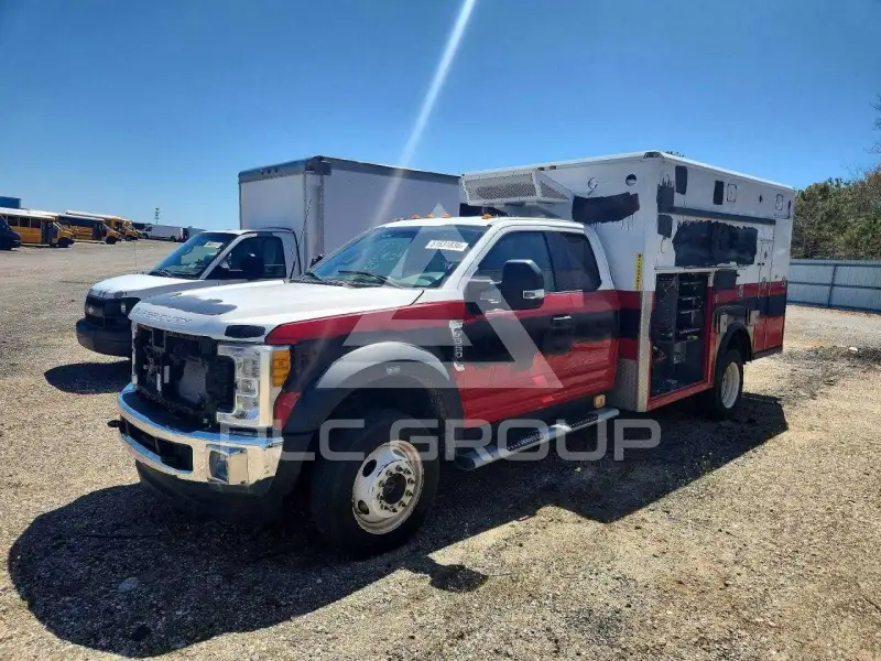2017 Ford F-550 фото