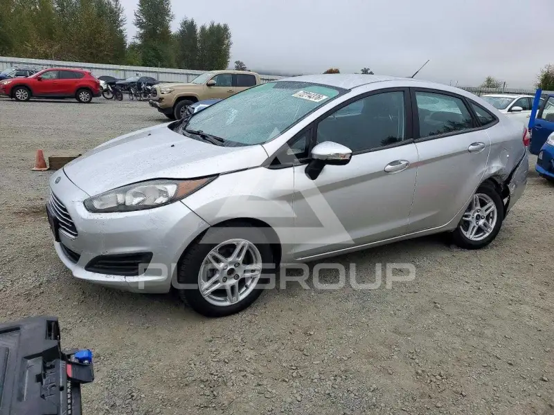 2017 Ford FIESTA photo