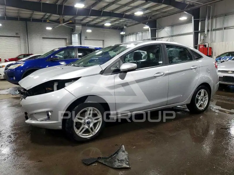 2017 Ford FIESTA фото
