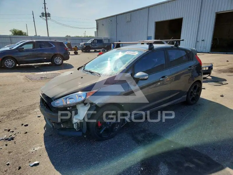 2017 Ford FIESTA фото