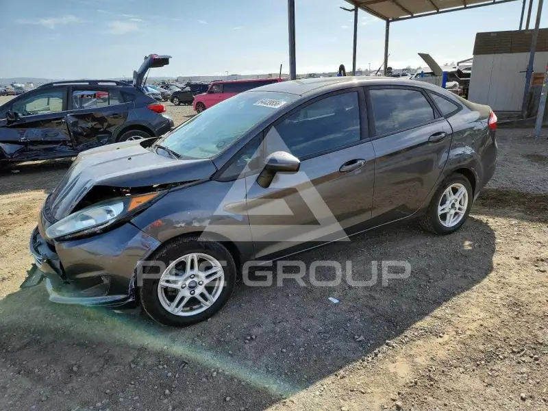 2017 Ford FIESTA фото