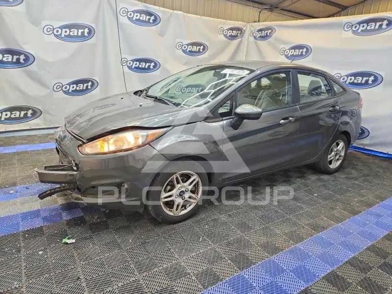 2017 Ford FIESTA фото