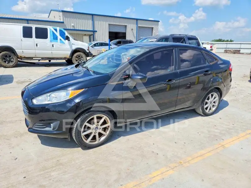 2017 Ford FIESTA фото