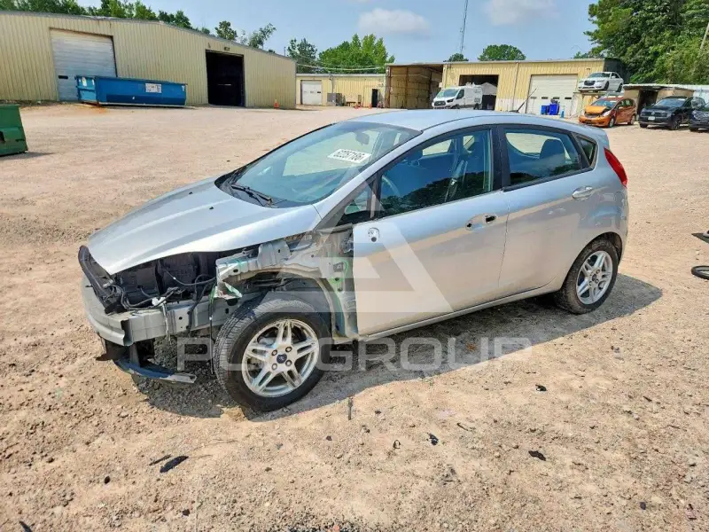 2017 Ford FIESTA фото