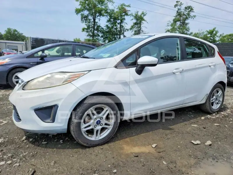 2017 Ford FIESTA фото