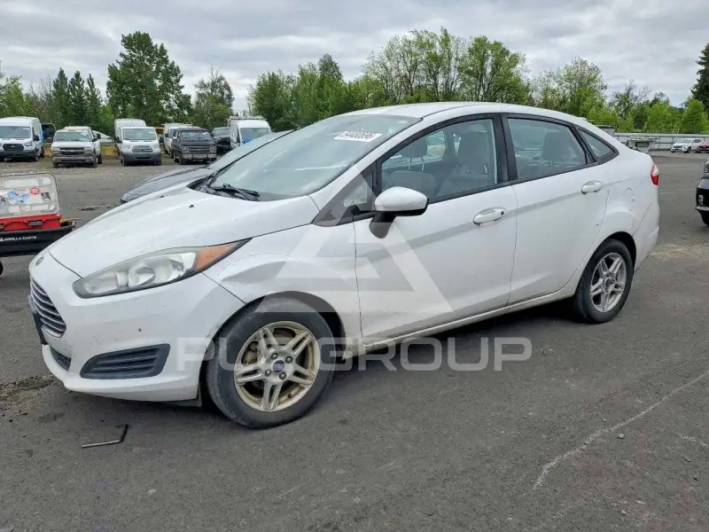 2017 Ford FIESTA photo