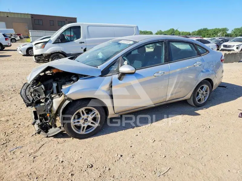 2017 Ford FIESTA photo