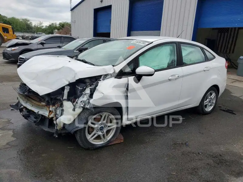 2017 Ford FIESTA фото