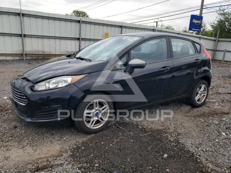 2017 Ford FIESTA фото