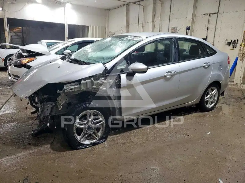 2017 Ford FIESTA фото