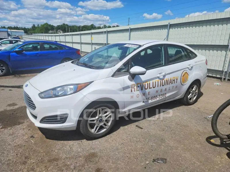 2017 Ford FIESTA фото
