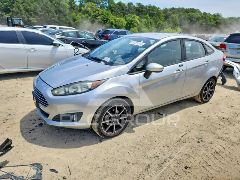 2017 Ford FIESTA фото