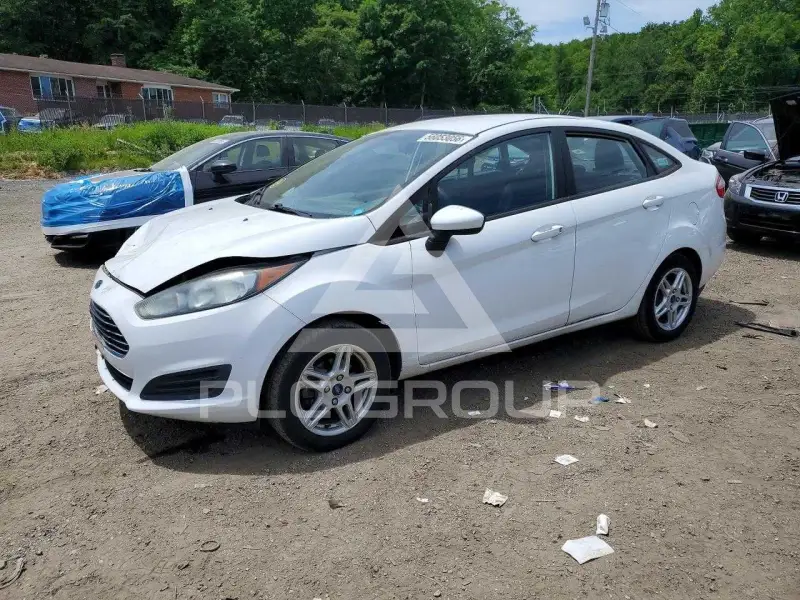 2017 Ford FIESTA фото