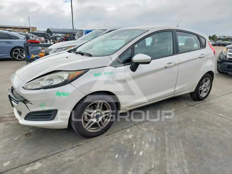 2017 Ford FIESTA фото