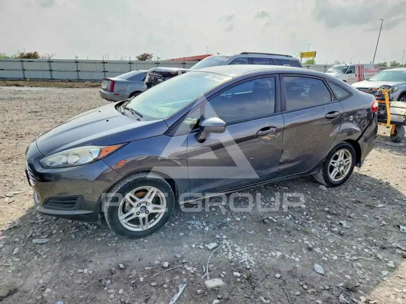 2017 Ford FIESTA фото