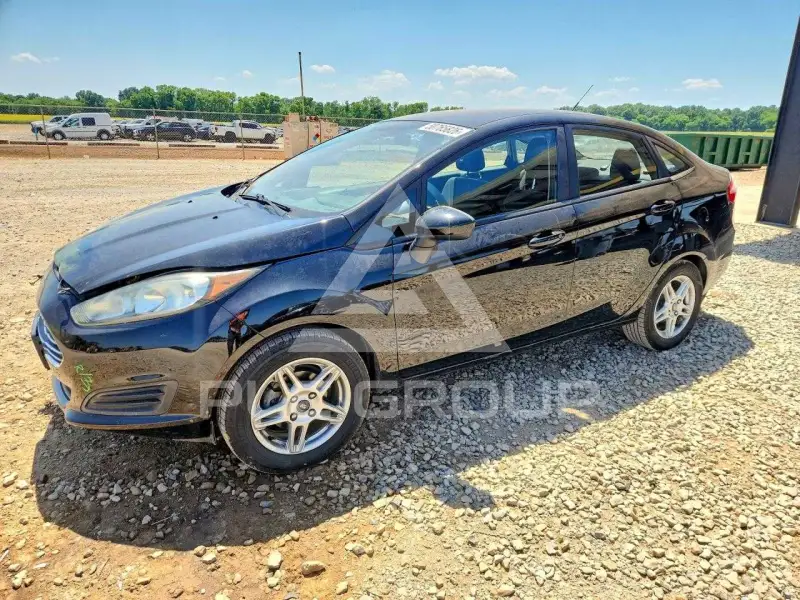 2017 Ford FIESTA фото