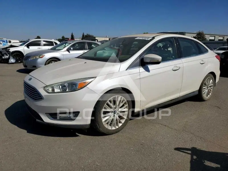 2017 Ford FOCUS photo