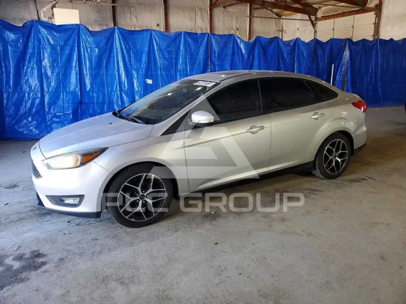 2017 Ford FOCUS photo