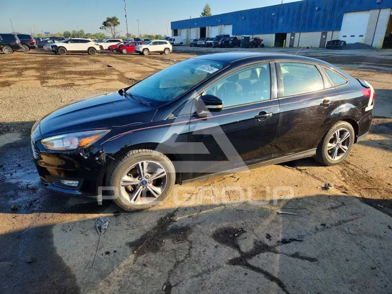 2017 Ford FOCUS photo